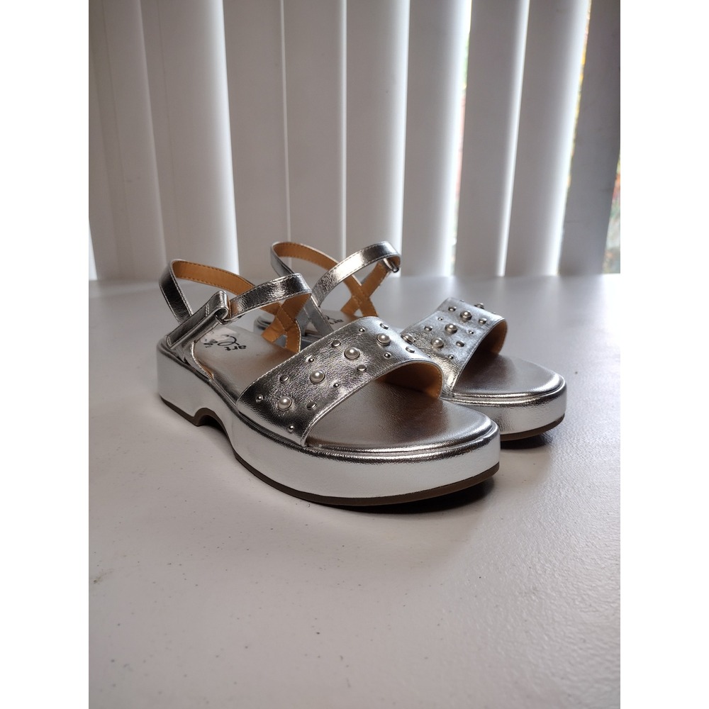 Girls Silver Platform‎ Sandals Pearl Embellished Buckle Strap Size 4